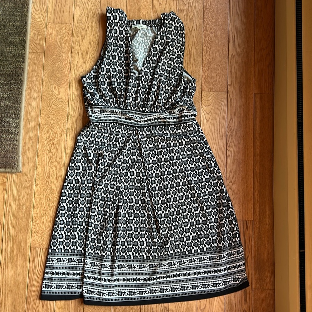 Max studio dress size M